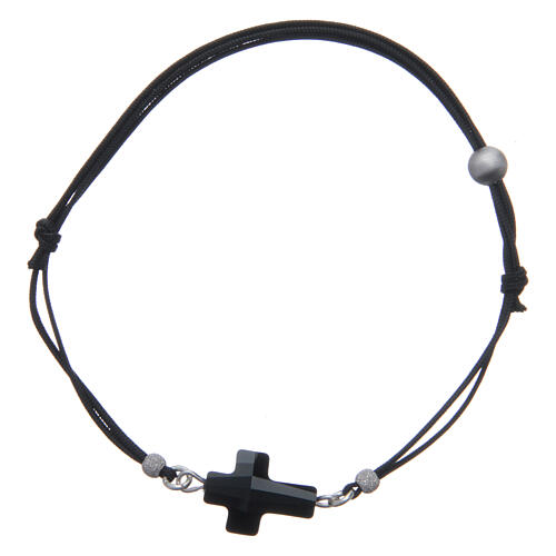 Bracelet en corde avec croix cristal noir 1