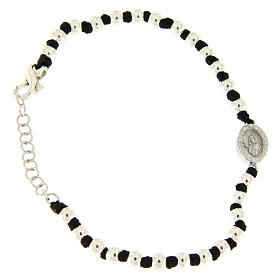 Bracelet médaille zircons blancs Ste Rita en argent 925 perles 3 mm avec noeuds coton noir