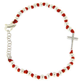 Bracciale sfere argento 3 mm e nodi cotone rosso, croce zirconata bianca