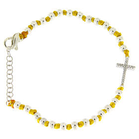 Pulsera esferas plata 3 mm y nudos algodón amarillo, cruz zirconada blanca
