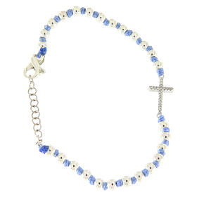 Bracelet avec corde et noeuds bleus grains 3 mm et croix argent zircons blancs