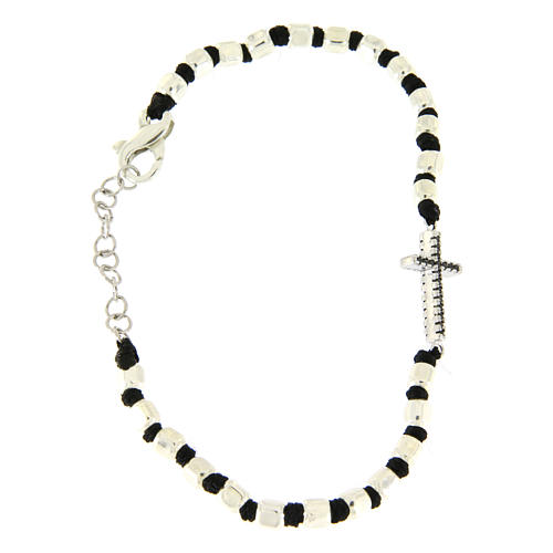 Bracelet perles à facettes argent 2 mm sur corde noire coton croix zircons noirs et argent 2