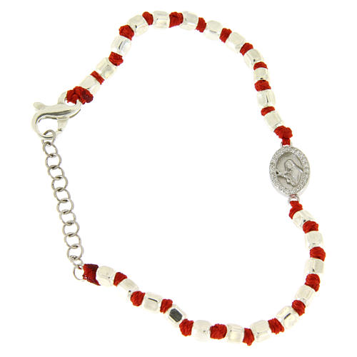 Bracelet perles facettes argent 2 mm corde rouge en coton médaille Ste Rita zircons blancs 1
