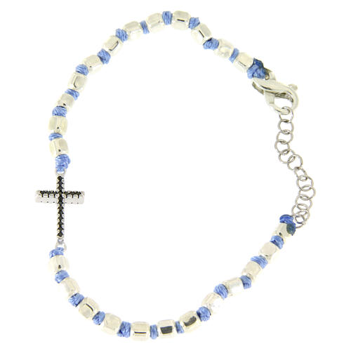 Bracelet croix zircons noirs perles cubiques 2 mm et noeuds bleu clair 1