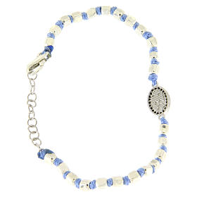 Bracelet grains à facettes 2 mm argent corde bleu clair coton médaille Ste Rita zircons noirs