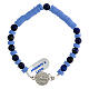 Bracelet dizainier argent 925 grains lapis-lazuli disques en caoutchouc bleu clair médaille St Benoît s1