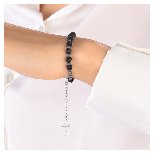 Bracelet of 925 silver with faceted black and grey hematite single decade and silver cross 4