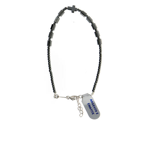 Armband aus Silber 925 mit Prismen aus schwarzem poliertem Hämatit und Kreuz 1