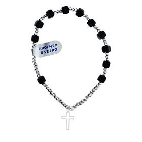 Pulseira elástica cruz perfurada prata 925 e contas 4x4 mm vidro preto