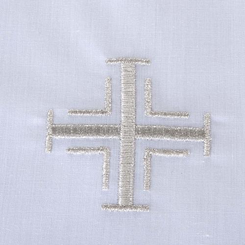 Traje de bautizo con cruz de color plata 3