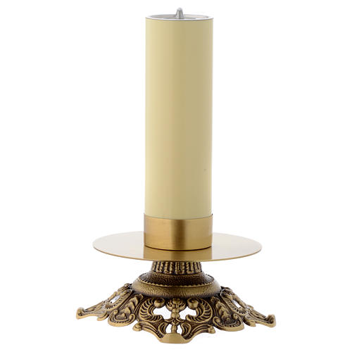 Pareja de candeleros de altar con base entallada 2