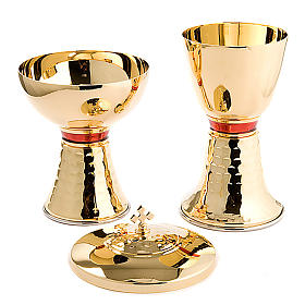 Calices Ciboires Patènes en métal: Calice et ciboire avec anneau émaillé Calices Ciboires Patènes en métal: Calice et ciboire avec anneau émaillé