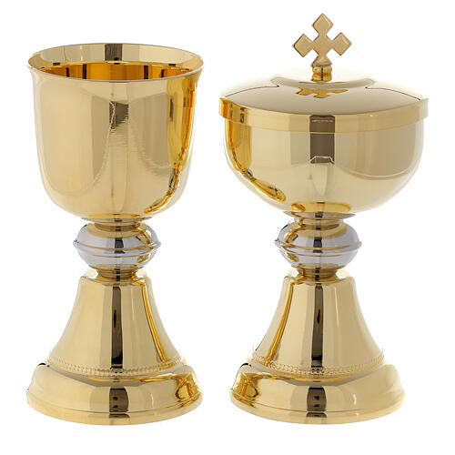 Chalice and ciborium for travel in gold-plated brass 1