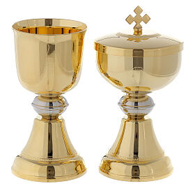 Chalice and ciborium for travel in gold-plated brass