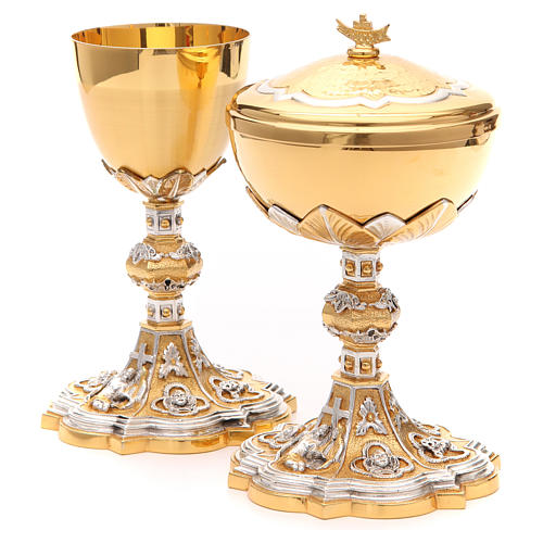 The Pietà chalice and ciborium 3