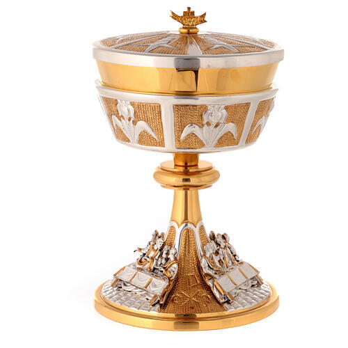 Chiselled chalice and ciborium set The last supper 10