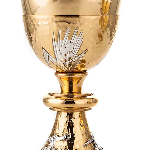 Chalice and ciborium Grapes and spikes, chiseled brass 4