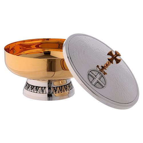 Bowl paten with leaves and Celtic cross 3