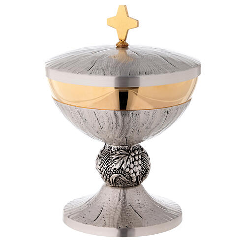 Chalice, ciborium and paten with grapes and ears of wheat 4