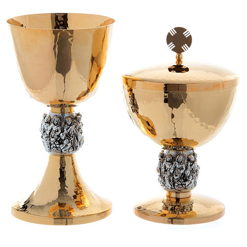 Chalice and ciborium with Miracles silver relief 1
