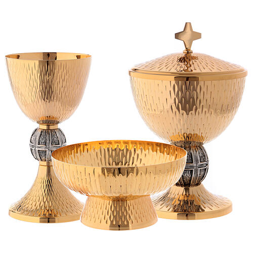 Chalice, ciborium and paten with a two color node 1