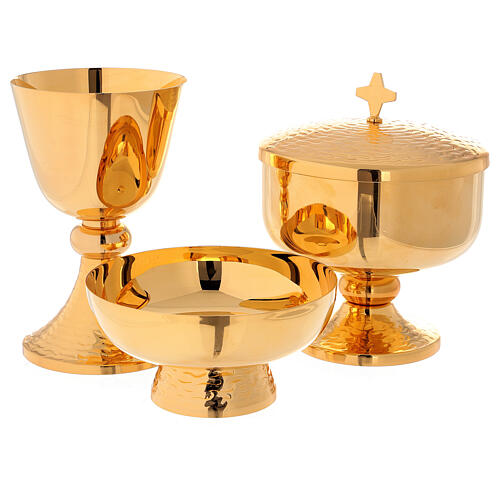 Chalice, ciborium and paten gold plated brass wavy 1