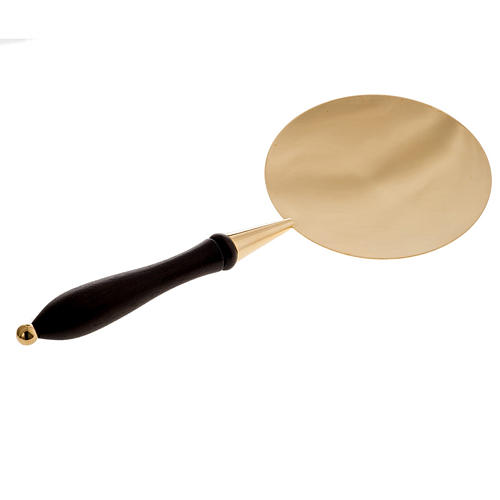 Communion paten with handle, gold plated brass 1