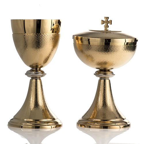 Chalice and Ciborium, golden brass with knurled finishing 1