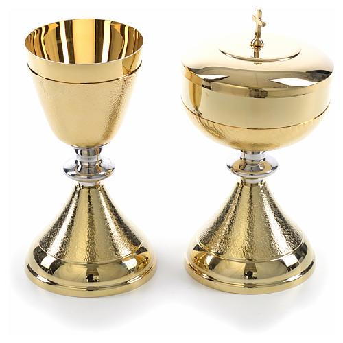 Chalice and Ciborium in golden brass, Knurled finishing 5