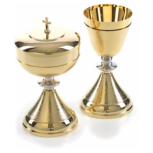 Chalice and Ciborium in golden brass, Knurled finishing 7
