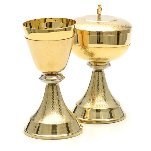 Chalice and ciborium with double finishing in gold plated brass 8