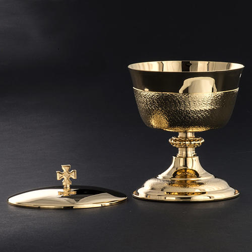 Chalice and Ciborium with golden knurled finishing 5