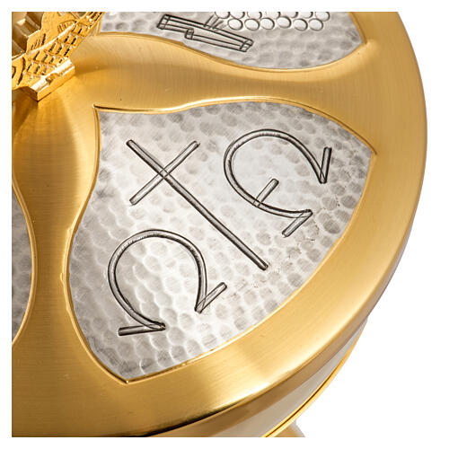 Calice Ciboire Patènes ciselés avec pierres 9