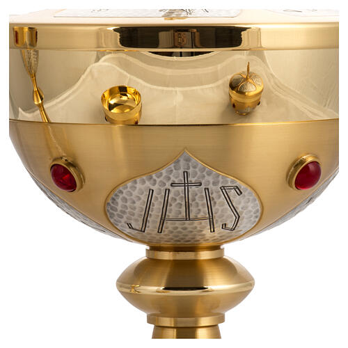 Cálice, píxide, patena e taça de consagração cinzelados pedras 10