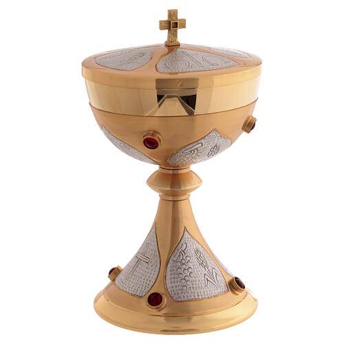 Cálice, píxide, patena e taça de consagração cinzelados pedras 11