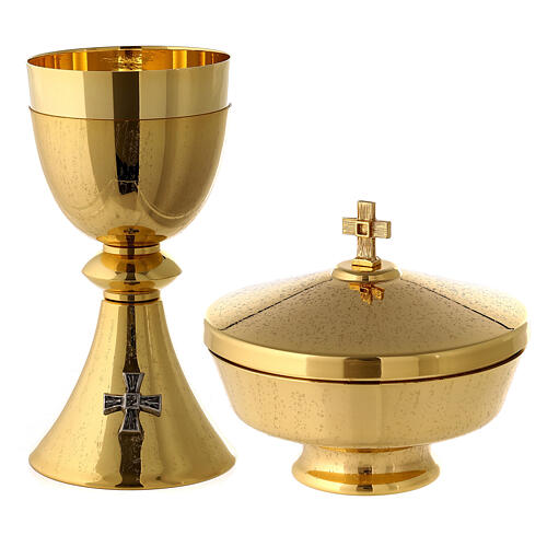 Chalice and Ciborium in gold-plated knurled brass with cross 1