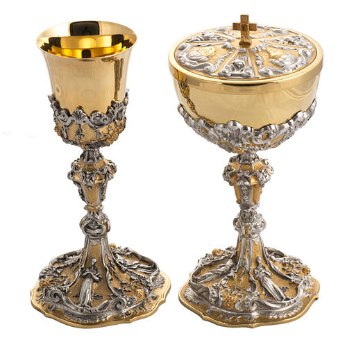 Chalice and ciborium in bronze 1