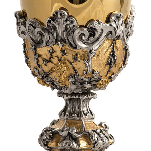 Chalice and ciborium in bronze 5