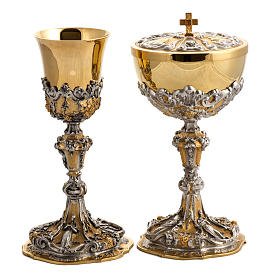 Chalice and ciborium in bronze