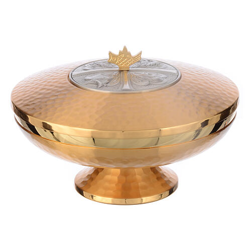 Ciborium in gold-plated brass, low and hammered decor. 18cm 1