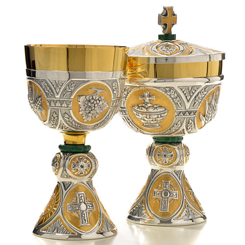 Tassilo Kelch und Ziborium aus Messing handziseliert 3