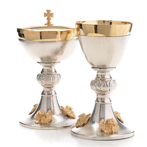 Chalice and Ciborium, silver plated with golden putti 2