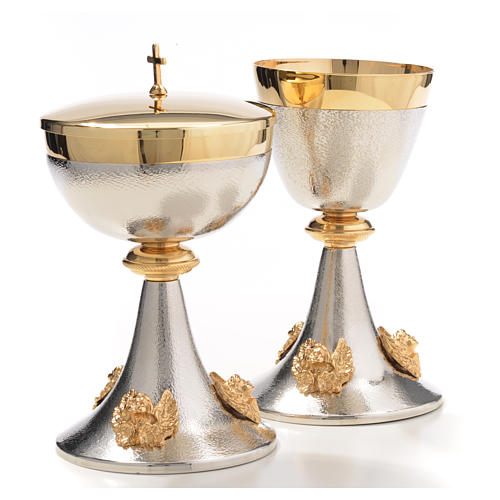 Chalice and Ciborium in silver brass with golden putti 12