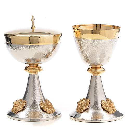 Chalice and Ciborium in silver brass with golden putti 1