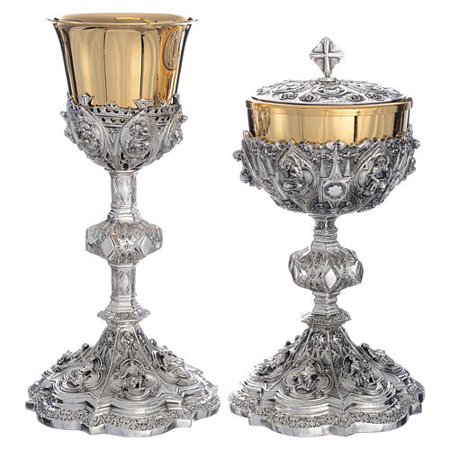Chalice and ciborium in casting of bi-coloured brass, 12 apostle 1