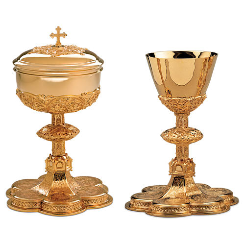 Chalice, paten and ciborium Molina with Gothic medallions on base in gold brass 1