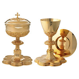 Calice Pisside Patena Molina base medaglioni stile gotico ottone dorato