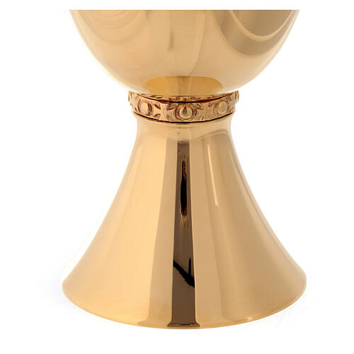 Molina chalice with shiny finish in golden brass 3