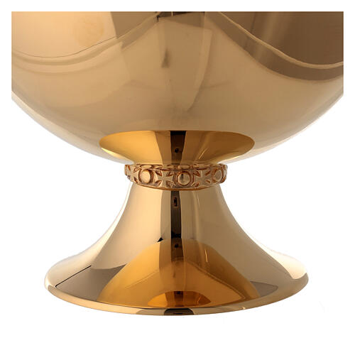 Molina ciborium with shiny finish in golden brass 2