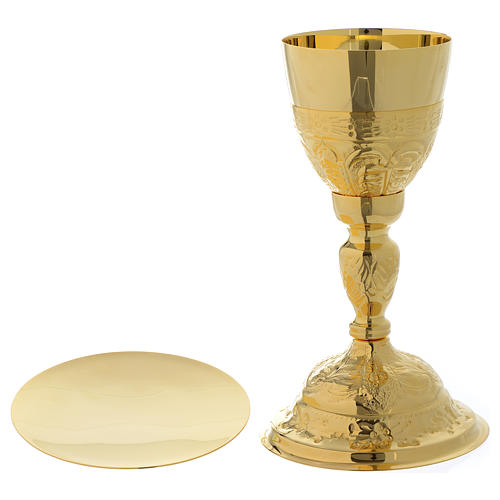 Chalice and paten in golden brass with shoots and grapes decoration 1